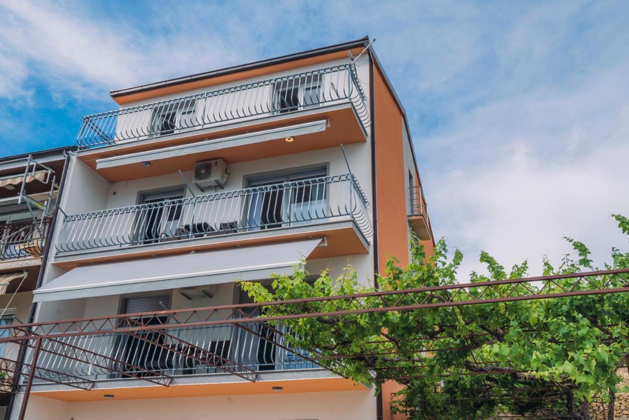 Apartmani Josip Podstrana Kültér fotó