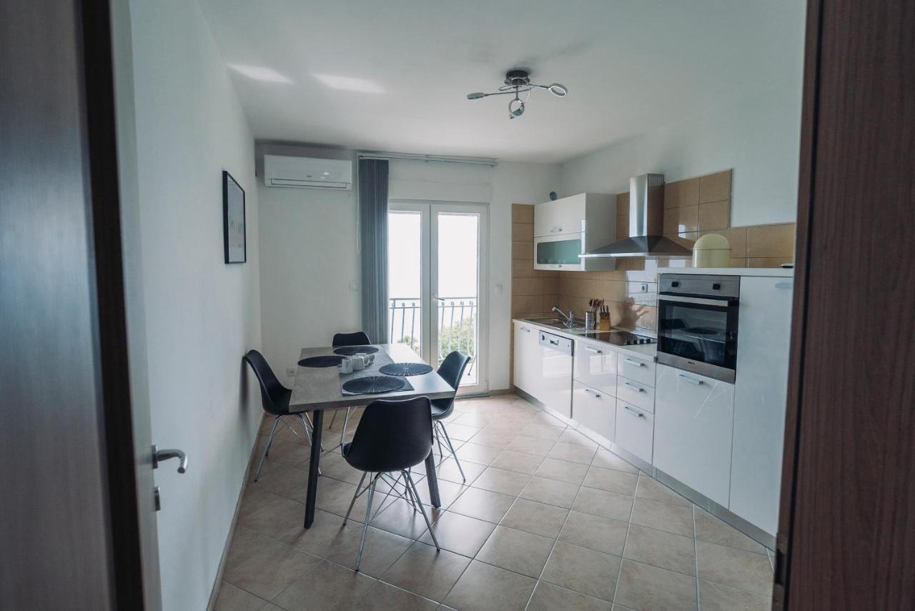 Apartmani Josip Podstrana Kültér fotó