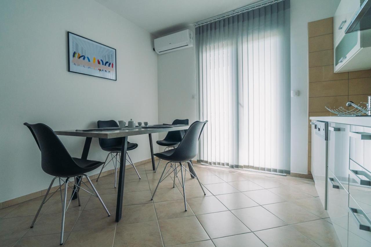 Apartmani Josip Podstrana Kültér fotó